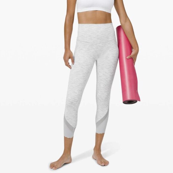 Lululemon Wunder Under Crop High-Rise *Roll Down Scallop Full-On Luxtreme 23" - Picture 1 of 14